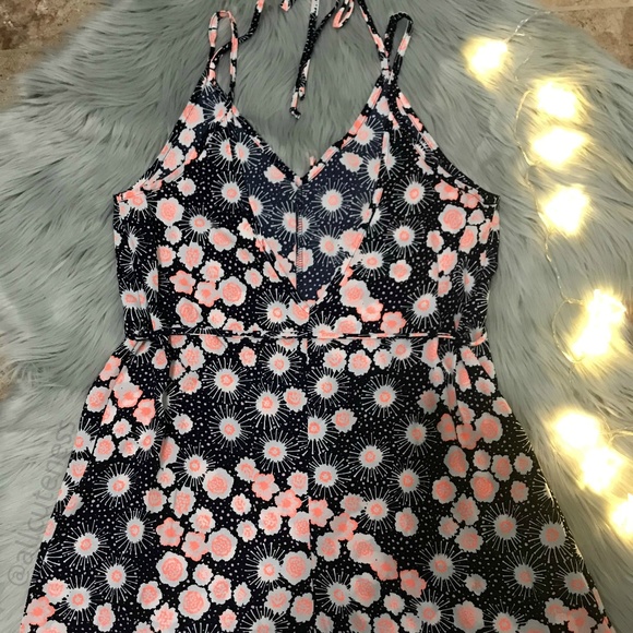 Millibon Sleeveless Halter Romper - Picture 3 of 4